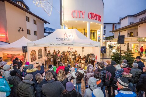 Weihnachtszauber  in der Wörgler Bahnhofstraße